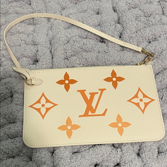 Louis Vuitton Handbags - Louis Vuitton Empreinte Monogram Giant By the Pool Neverfull MM Pochette